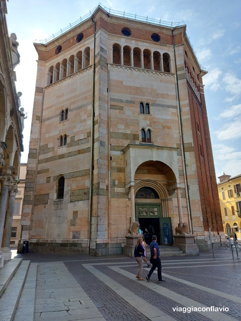 Cremona cosa vedere. Battistero di San Giovanni Battista.