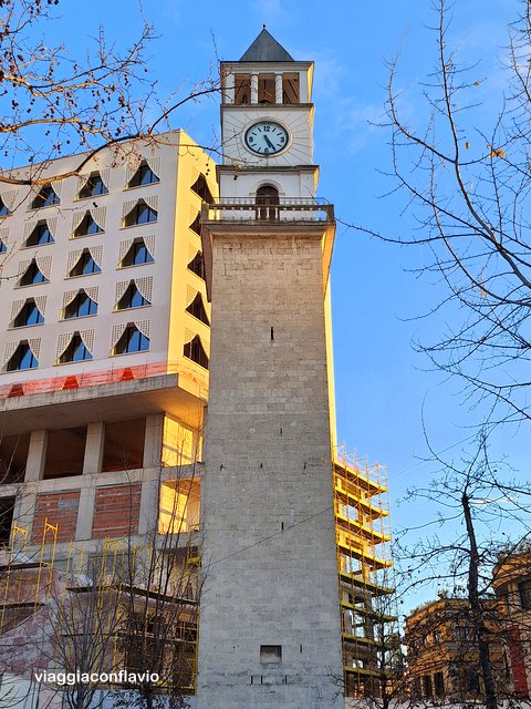 Cosa vedere a Tirana in 3 giorni. The Clock Tower Of Tirana.