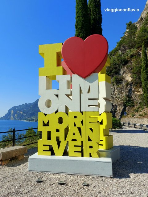 Pista Ciclabile di Limone sul Garda.