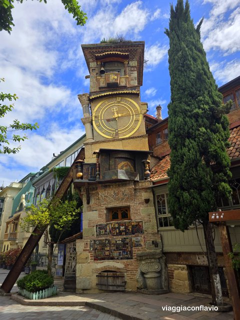Cosa vedere a Tbilisi in 3 giorni. Torre dell'Orologio. Clock Tower.